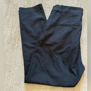 LAST CHANCE H&M Women's Black Cropped Pants